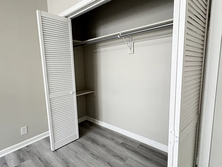 Meridian Living II — Photo 14