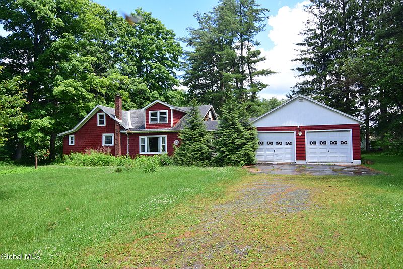 2nd image of 5518 Crooked Street