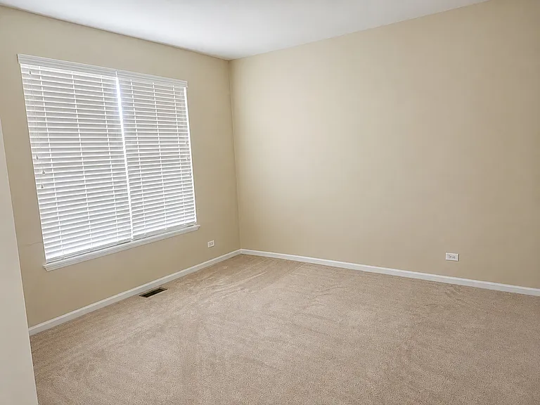 388 Toccoa Ln — Photo 3