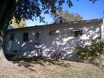 4th image of 705 W 32nd Ave