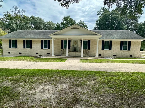 1300 Fulton Ave, Kingstree, SC 29556