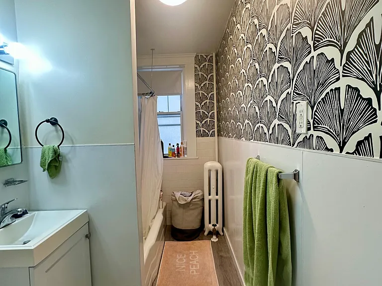 57 Strathmore Rd #4 — Photo 5