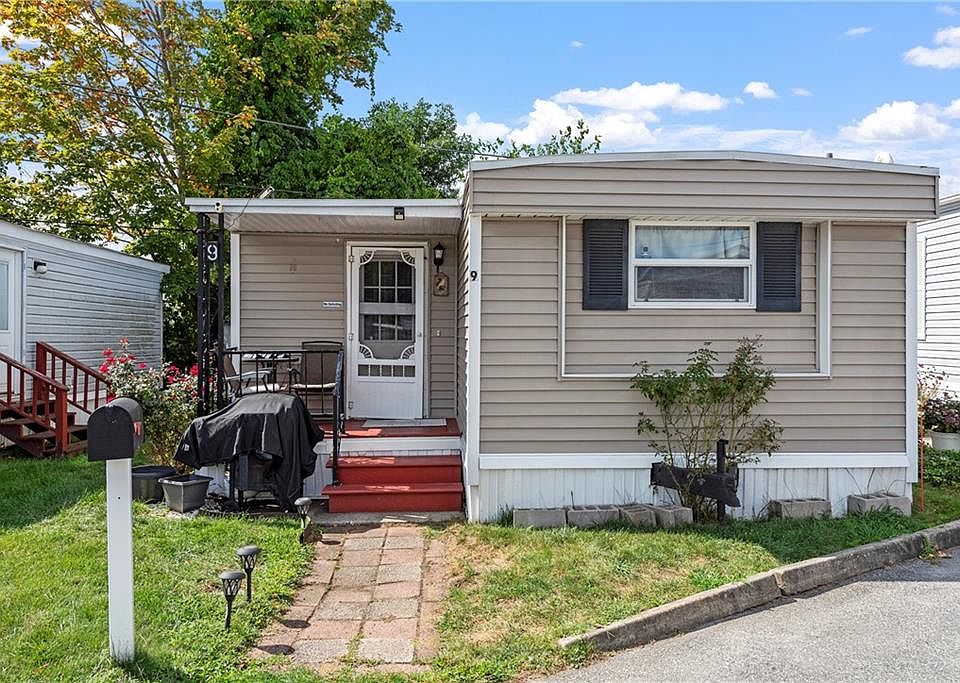 1st image of 242 Manton St Trailer 9