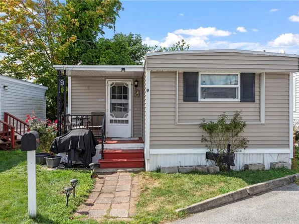242 Manton St Trailer 9, Pawtucket, RI 02861