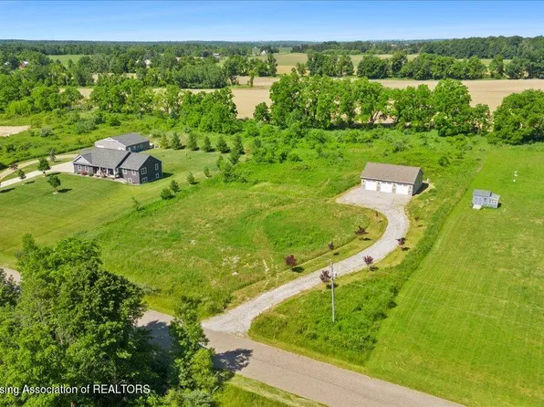 4353 Old Pond Trl, Dimondale, MI 48821