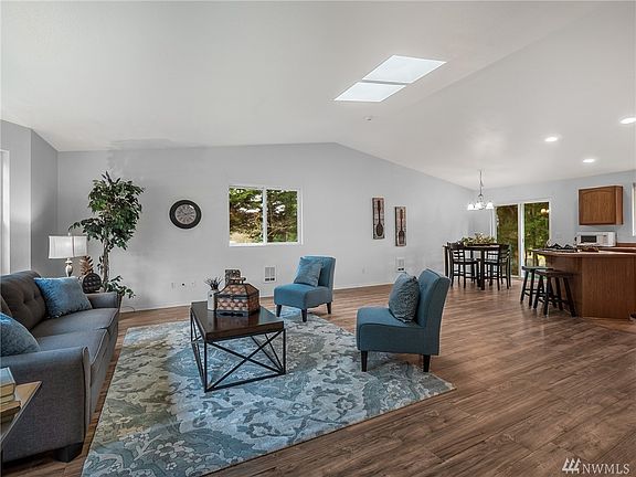 4th image of 31517 60th Ave S