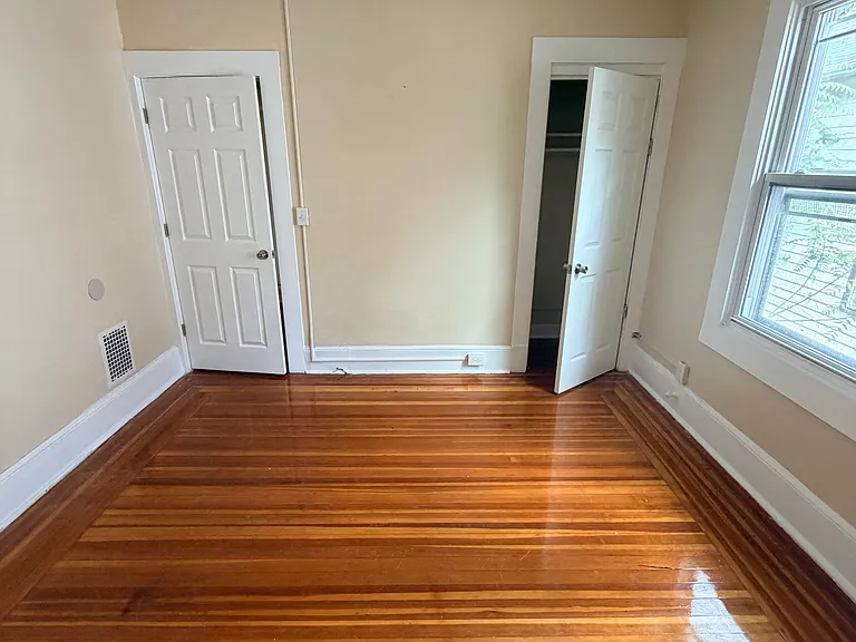 390 Ellsworth Ave #2 — Photo 12