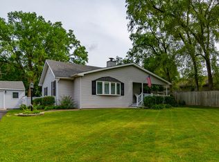 2142 Hawthorne Ln, Waukegan, IL 60087