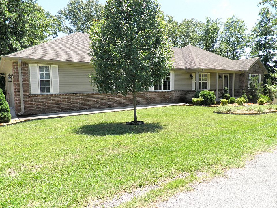 1st image of 1 Moreton Ln