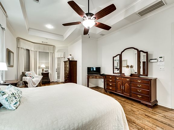 5th image of 313 Timber Lake Way
