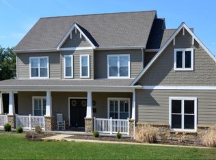 11682 Denny Rd, Saint Louis, MO 63126