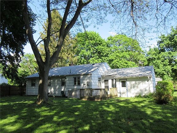 3rd image of 88 Dewey Ave