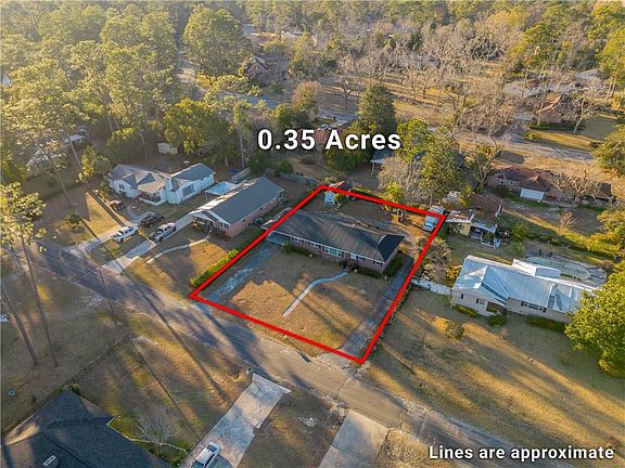 3rd image of 1621 Camellia Dr