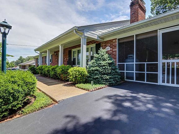 5th image of 137 Windsor Ln