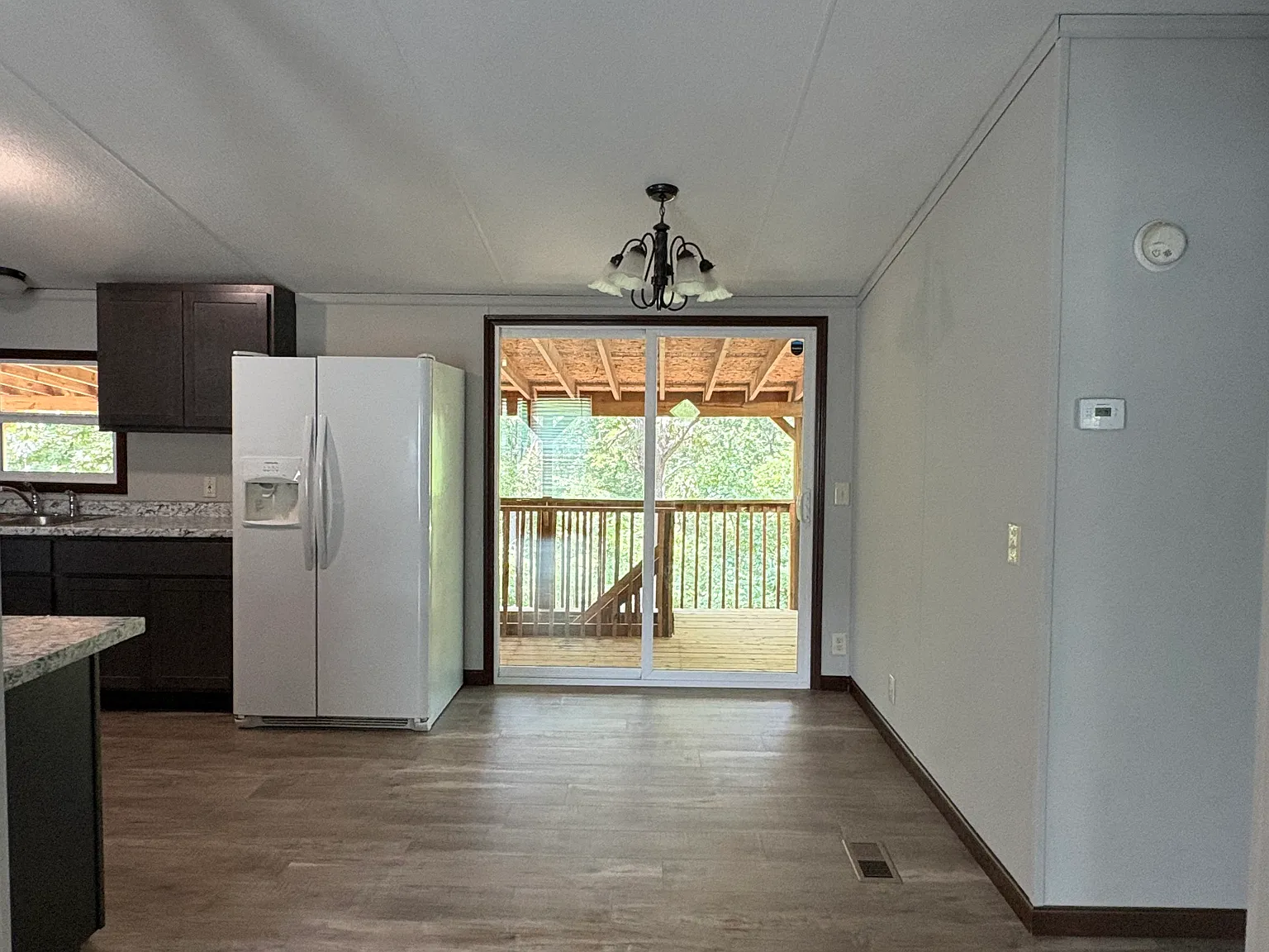 3 bed, 1100 sqft, $1,700 — Photo 3