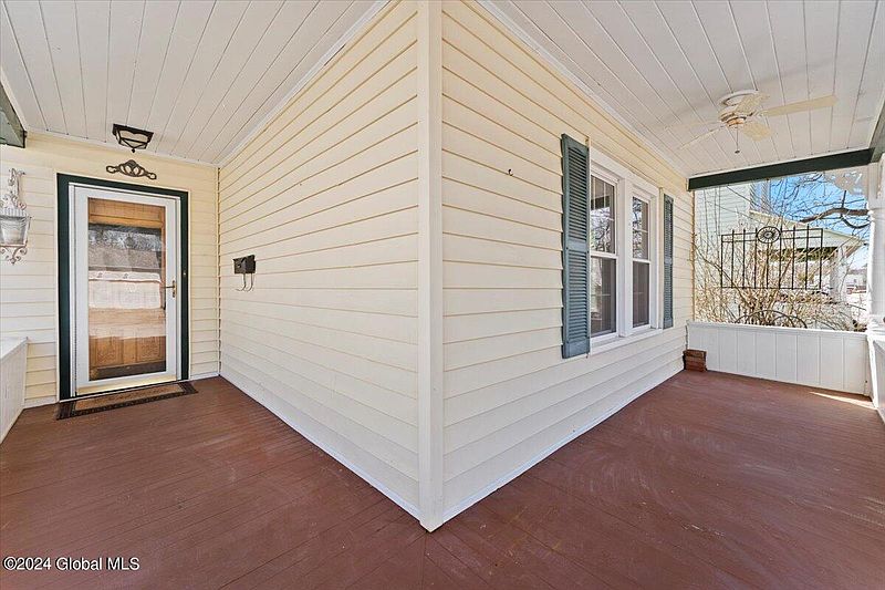 3rd image of 30 Andrews Street