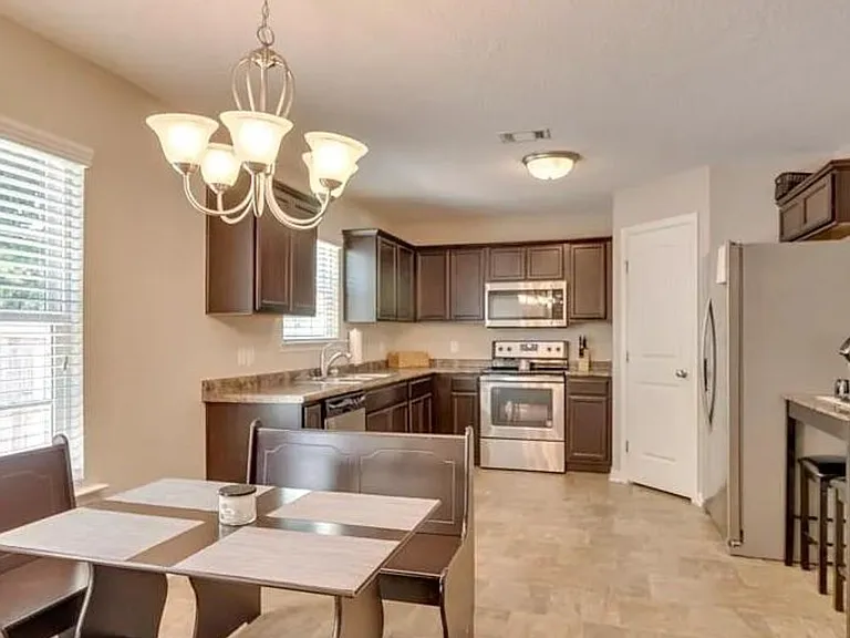 1283 Windrow Dr — Photo 10