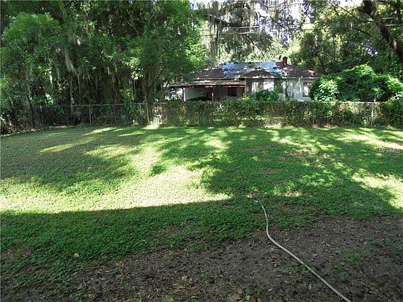 3rd image of 1505 Oleander Pl S