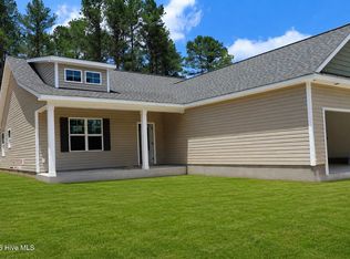 42 Peach Ct, Burgaw, NC 28425