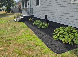 10 Wood Ter, Middletown, RI 02842