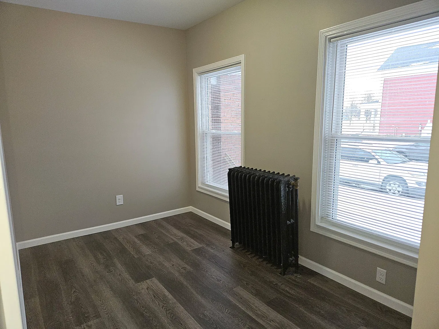 720 Broad Street — Photo 4