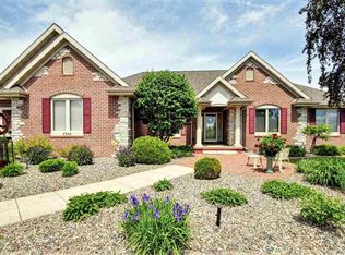 3345 Star Creek Ct, Green Bay, WI 54311