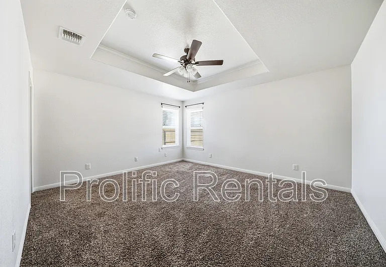 5301 Primavera Ln — Photo 17