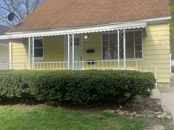 2528 Forest Ave, Lansing, MI 48910
