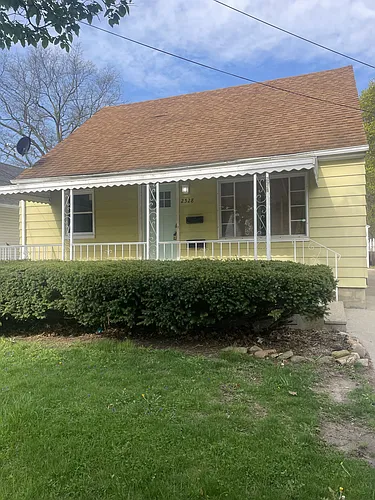2528 Forest Ave Photo 1
