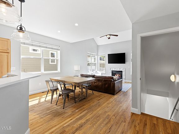 4th image of 59 Hockett St
