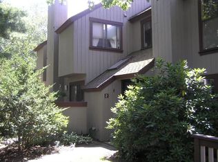 2 Chestnut Dr, Avon, CT 06001