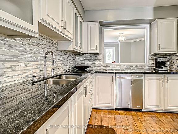 2nd image of 1254 Cottonwood Cres