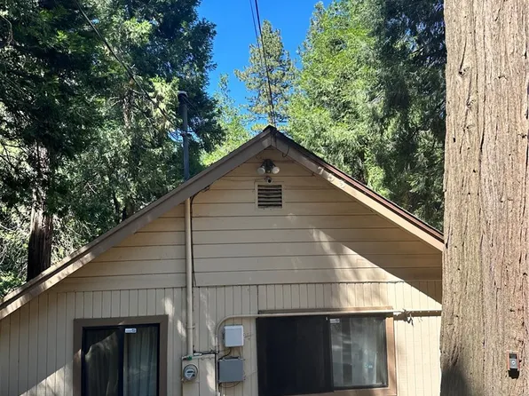 753 Woodland Rd, Crestline, CA 92325