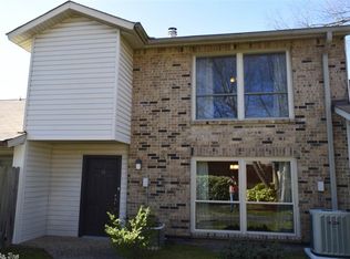 15 Hampshire Cir, Little Rock, AR 72212