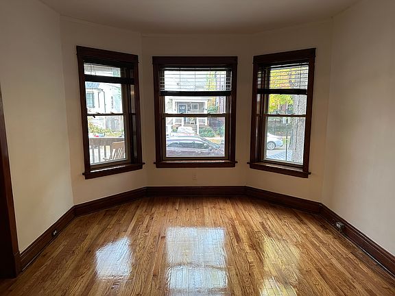 4th image of 2125 W Agatite Ave #1
