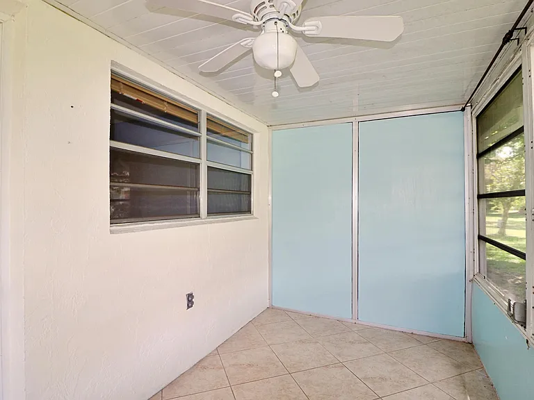 831 Timberview Dr #C — Photo 16