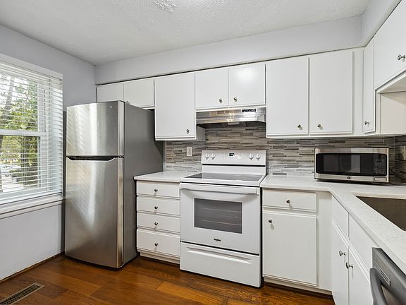 2nd image of 7328 Pebblestone Dr APT B