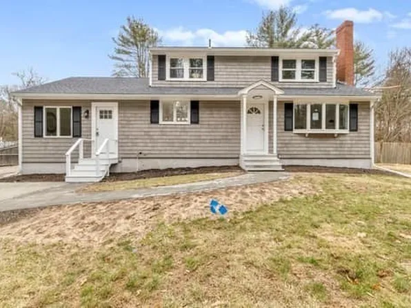 221 Plain St, Hanover, MA 02339