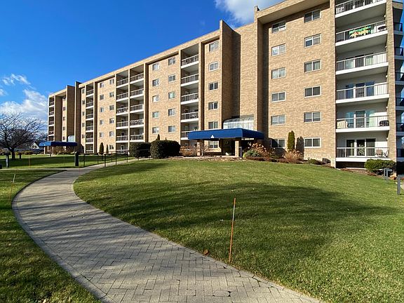 3rd image of 64 Broad Reach Unit 609