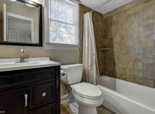 44 Smithfield Ct, Basking Ridge, NJ 07920