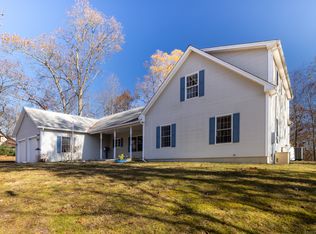 2 Oak Knoll Rd, East Hampton, CT 06424