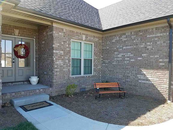 3rd image of 470 Montrose Ct