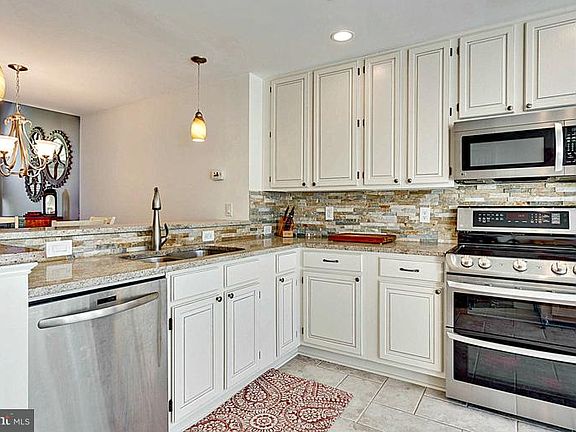 5th image of 7003 Bentley Mill Pl