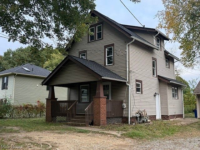 1st image of 2825 S Main St