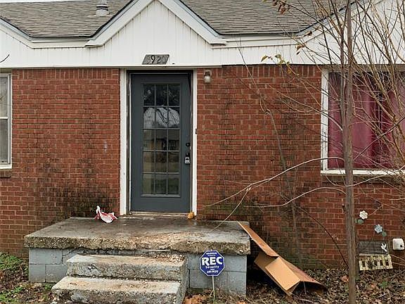 2nd image of 3920 E Fairview Dr