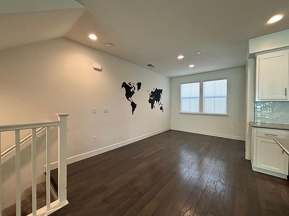 3rd image of 5661 Coffeeberry Rd