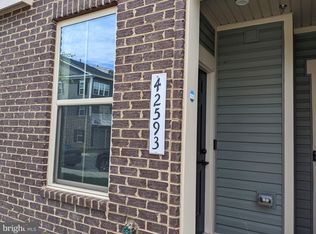42593 Burbank Ter, Sterling, VA 20166