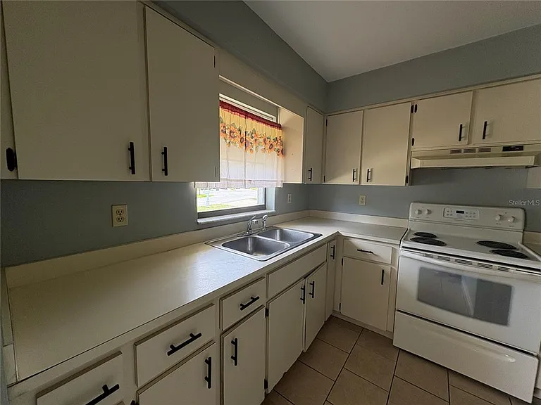 1017 Harden Ct — Photo 6