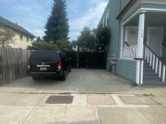 3rd image of 760 18th St #760