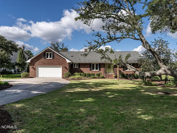 511 Neptune Drive, Cape Carteret, NC 28584